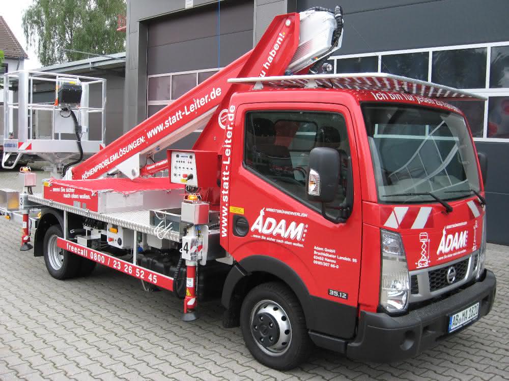 Riwal Arbeitsbühnenvermietung übernimmt Adam GmbH
