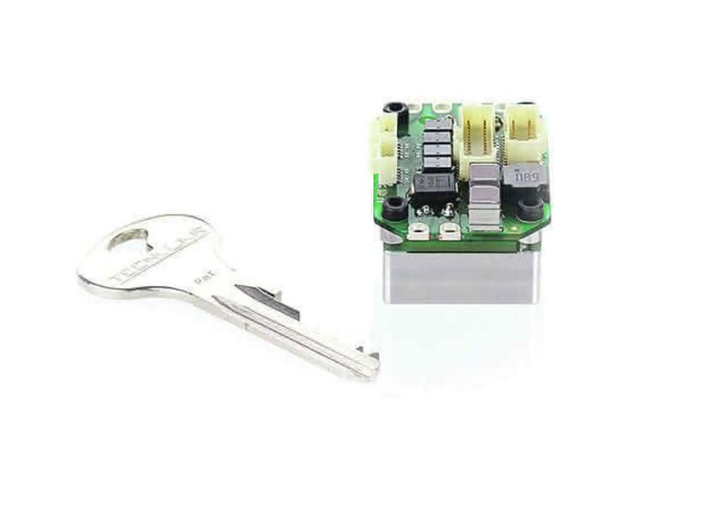 Miniature servo controller