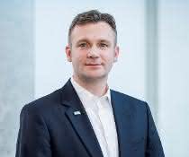 Tobias Hoche is the new CFO at HIMA.