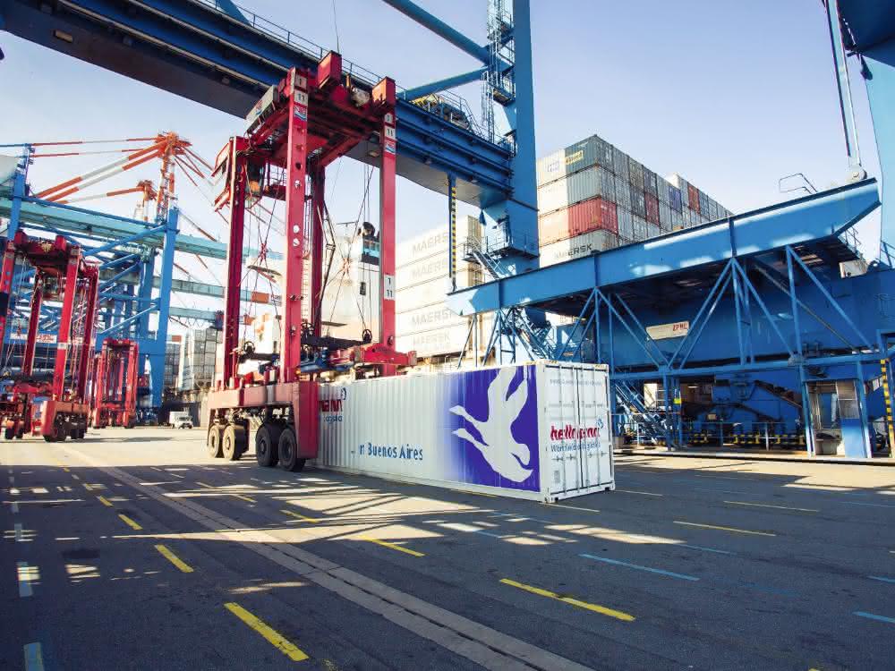 On-demand tracking service for transparency in the supply chain