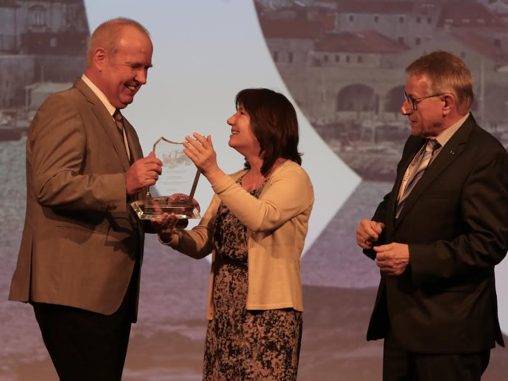 Alexander Berg honored with the European Safety Award for Commercial Vehicles