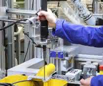 Assembly of plastic parts