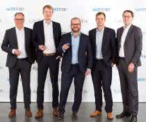 Gruppenbild nach Vertragsunterzeichnung