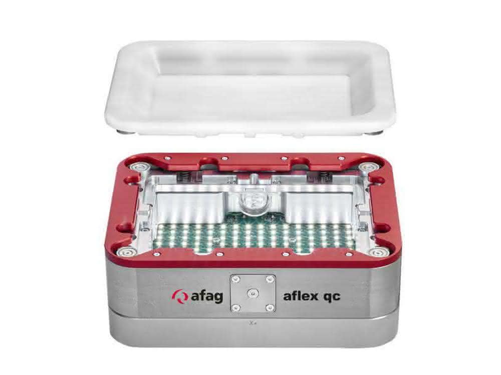 Conveyed goods plate