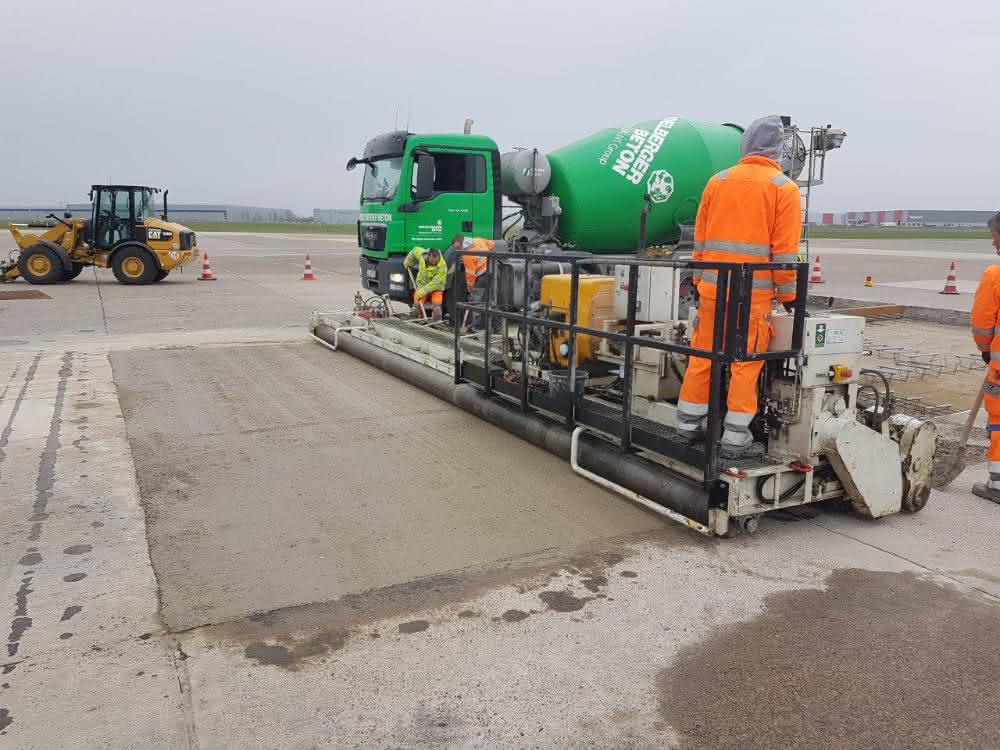 Schnellbeton für Vorfeld am Flughafen Hannover