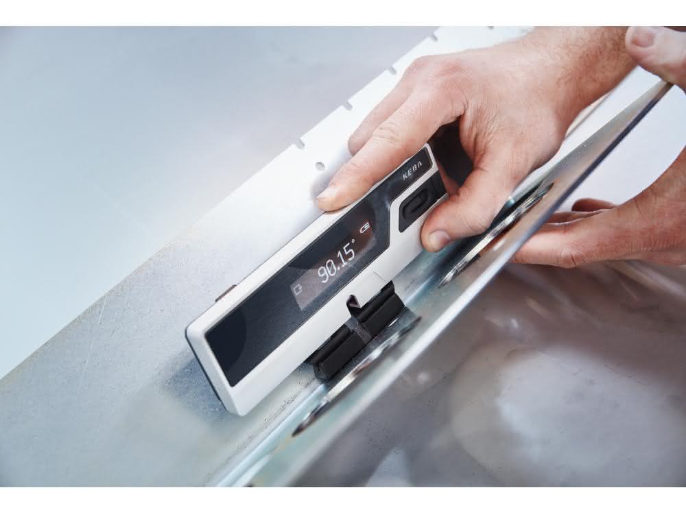 Manual quality control with the laser protractor Laser protractor