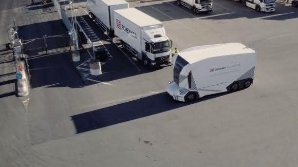 Autonomes Fahren: DB Schenker: Erster autonomer Elektro-Lkw „T-Pod“ kommerziell betrieben