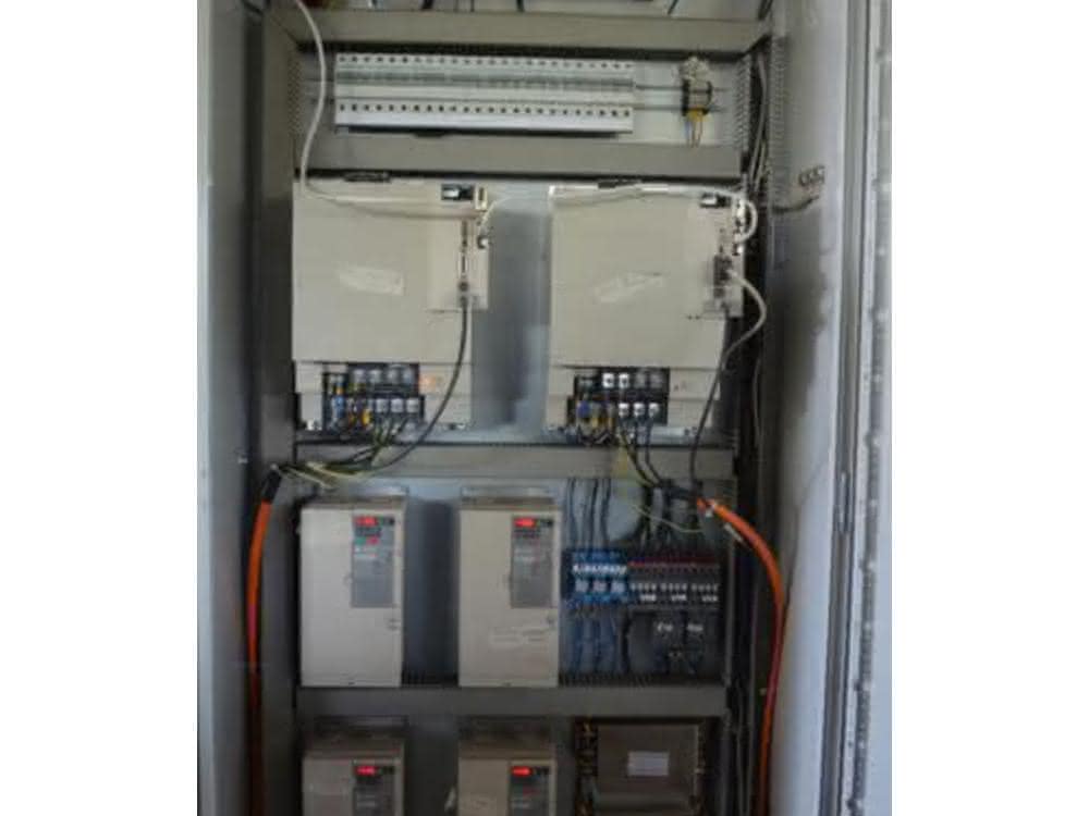 V1000 frequency inverter
