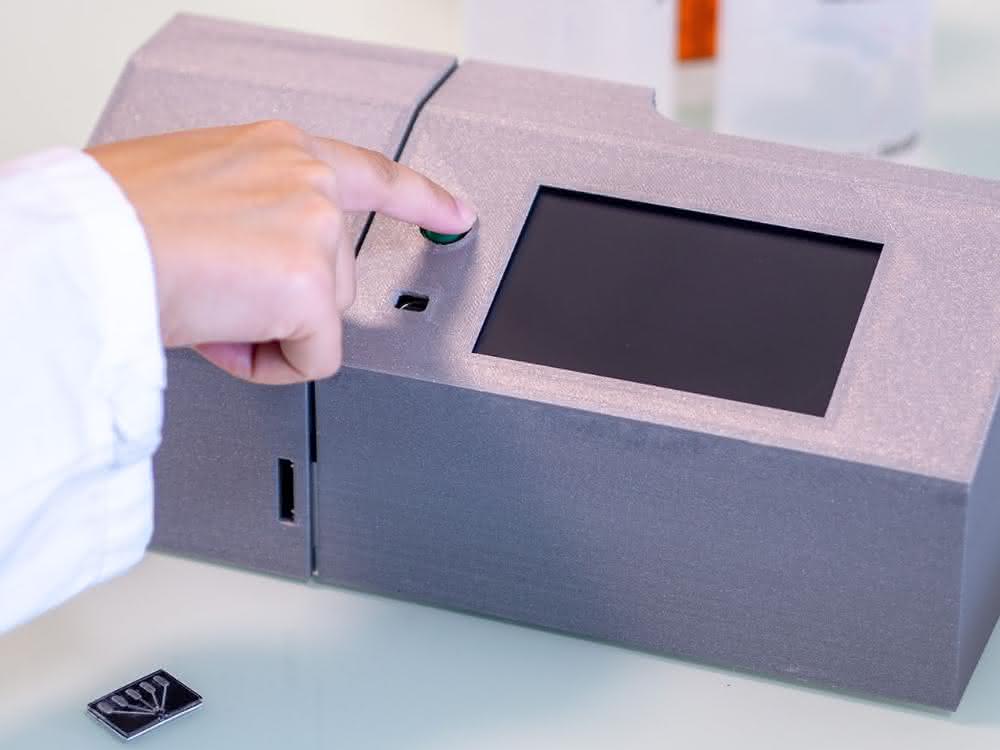 Ein Tropfen Blut aus dem Finger kann reichen, um schnell eine komplette immunologische Analyse durchzuführen.