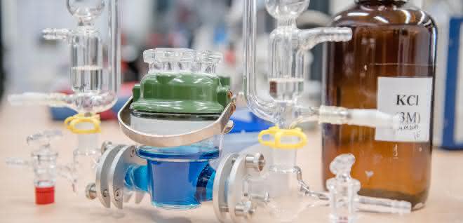 In dieser elektrochemischen Zelle führten die Forscher die Biobrennstoffzellentests durch.