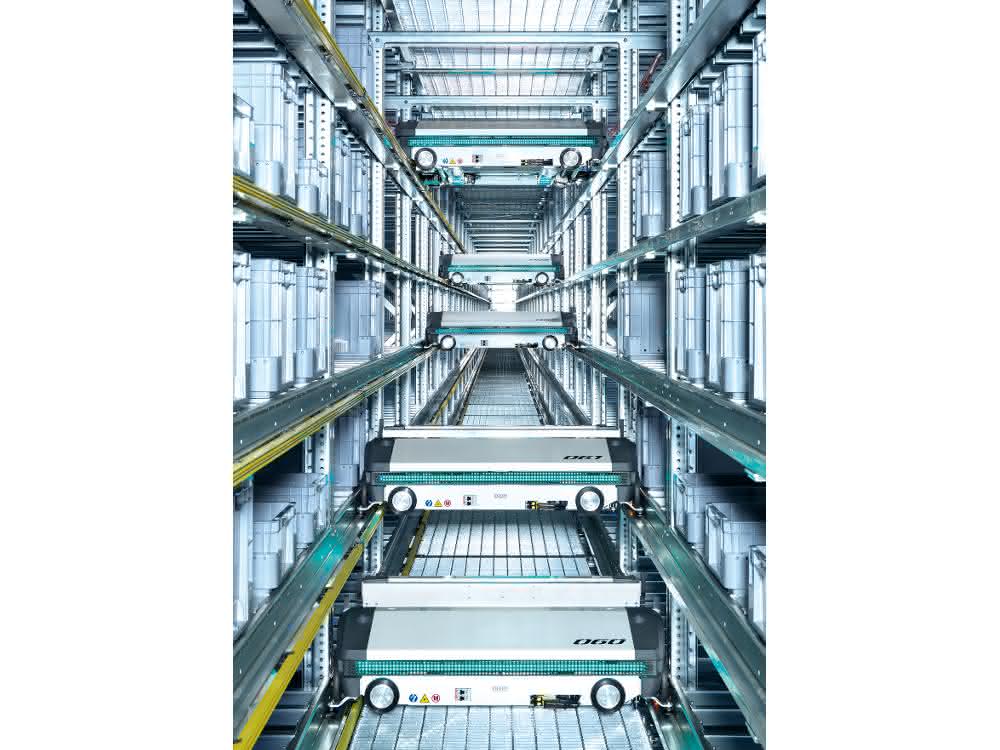 Small parts warehouse Small parts warehouse