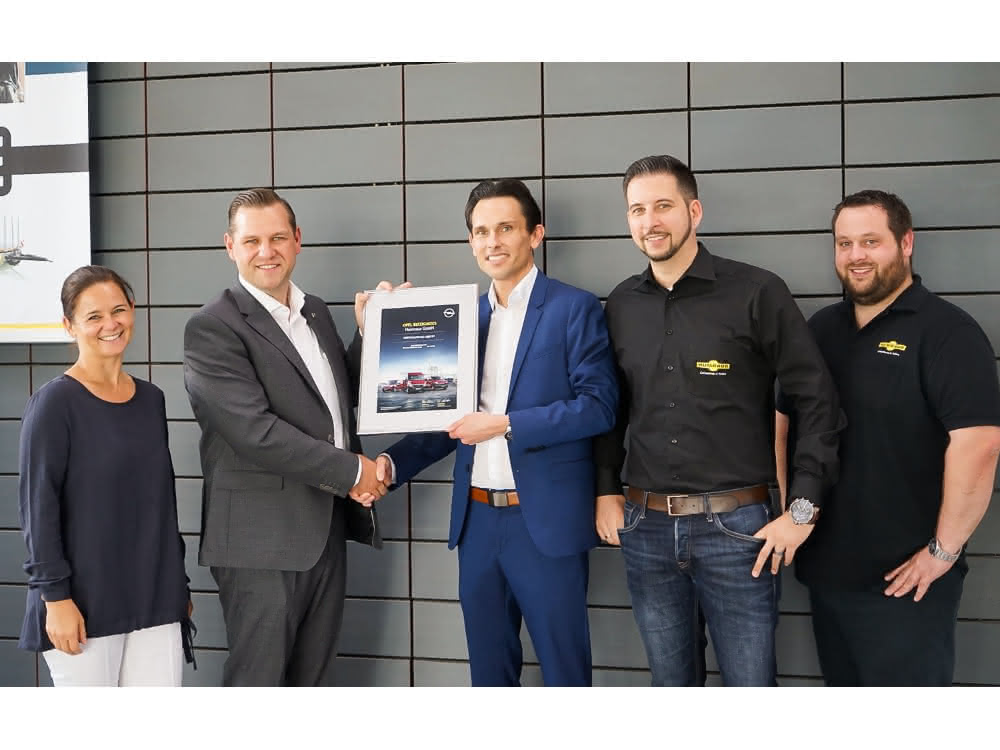 Bau-Lkw: Opel zertifiziert Humbaur als Umbaupartner Nach einer gründlichen Überprüfung hat die Opel Automobile GmbH Humbaur als offiziellen Umbaupartner für Nutzfahrzeugaufbauten des Opel Movano (X62) zertifiziert.
