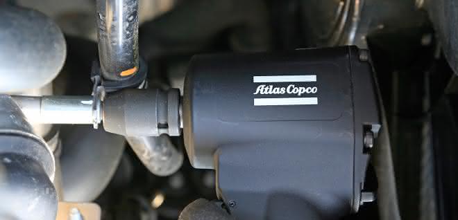 Compact impact wrench: With double hammer