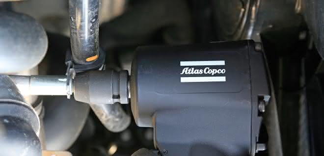 Compact impact wrench: With double hammer