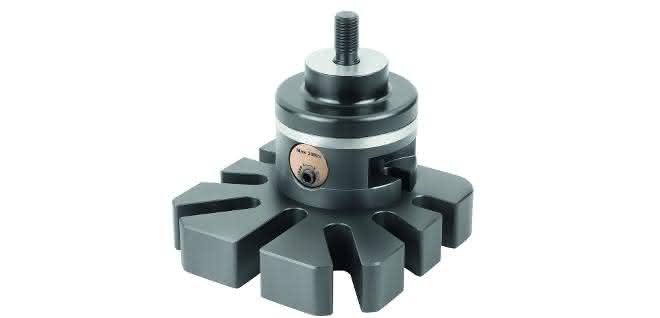 Complete machining without interfering edges: Clamps XXL workpieces