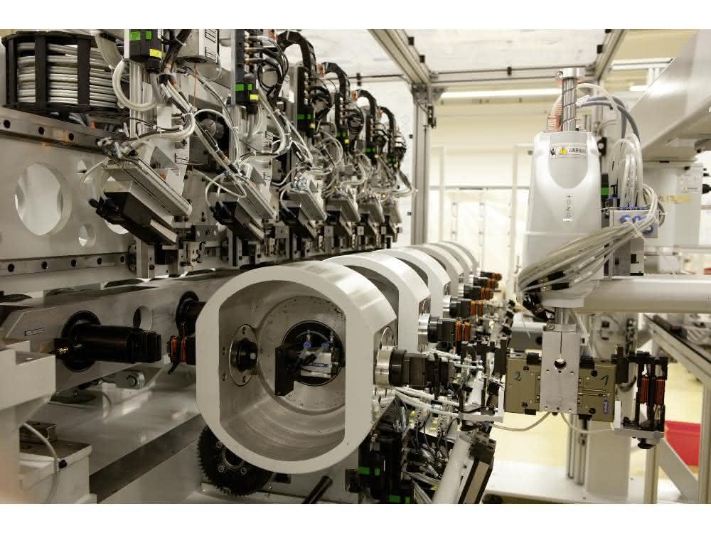 Automatic six-spindle winder Automatic six-spindle winder