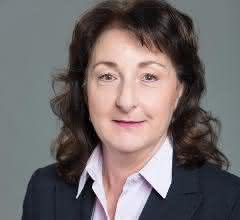 Dr. Deliane Träber