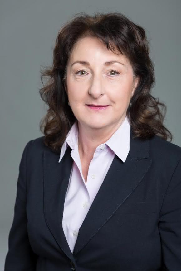 Dr. Deliane Träber