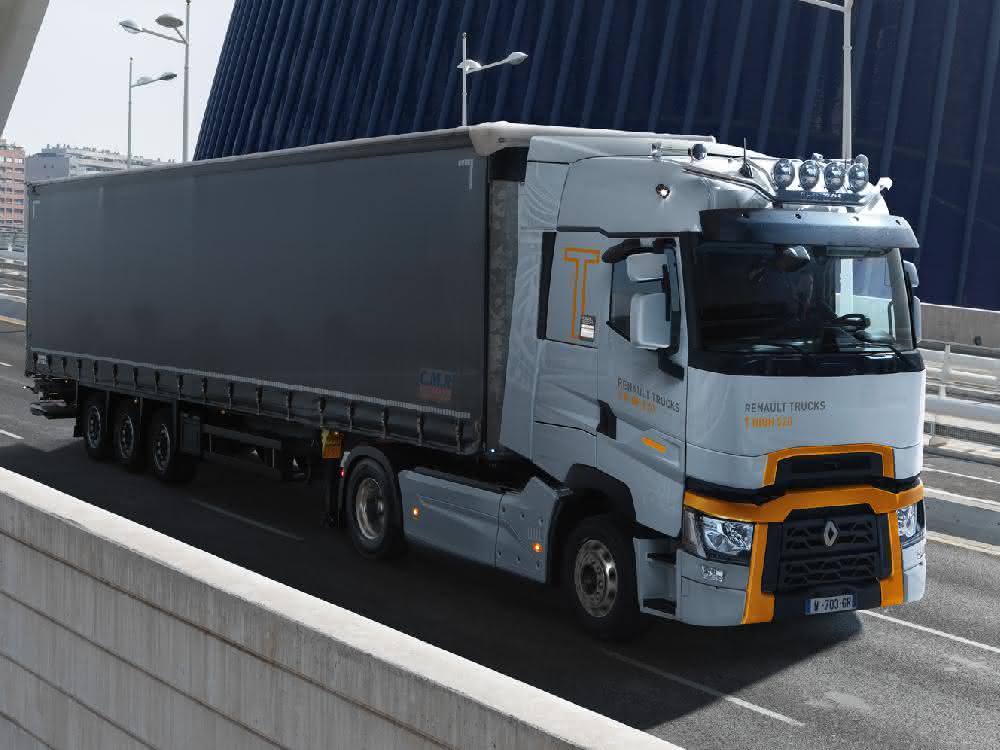 In the T 2019 model variant, the radiator grille and side mirrors can now be customized.