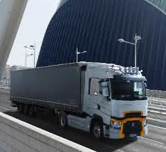 In the T 2019 model variant, the radiator grille and side mirrors can now be customized.