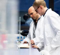Professor Heinz Koeppl (li.) und sein wissenschaftlicher Mitarbeiter Jascha Diemer.