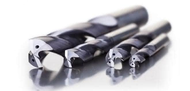 Solid carbide drill bit