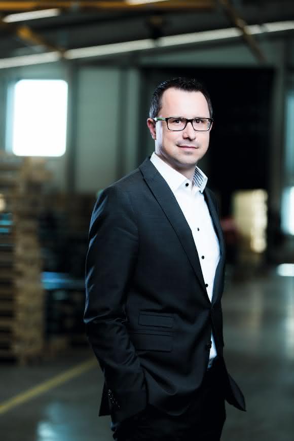 materialfluss exklusiv: Konjunkturumfrage: Weiter heiter