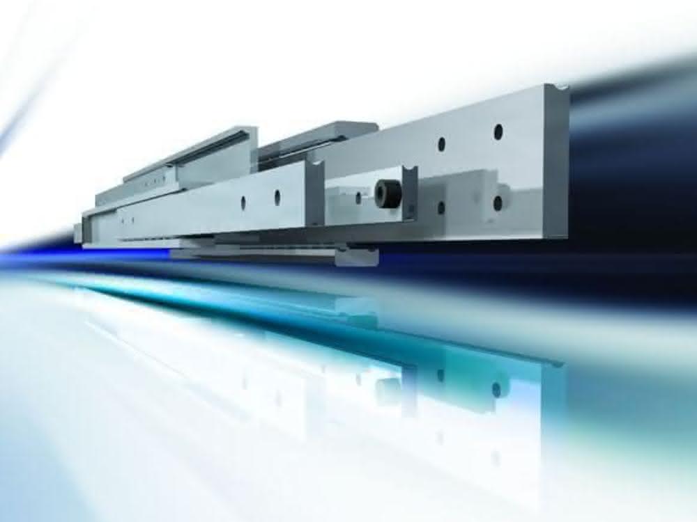 Telescopic heavy-duty rail