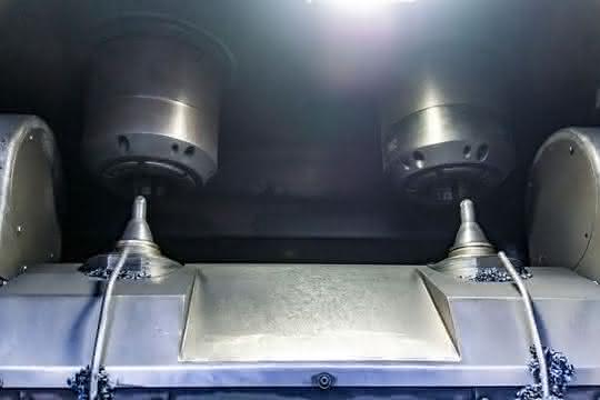 Bearbeitungszentrum EMAG VSC 250 Twin