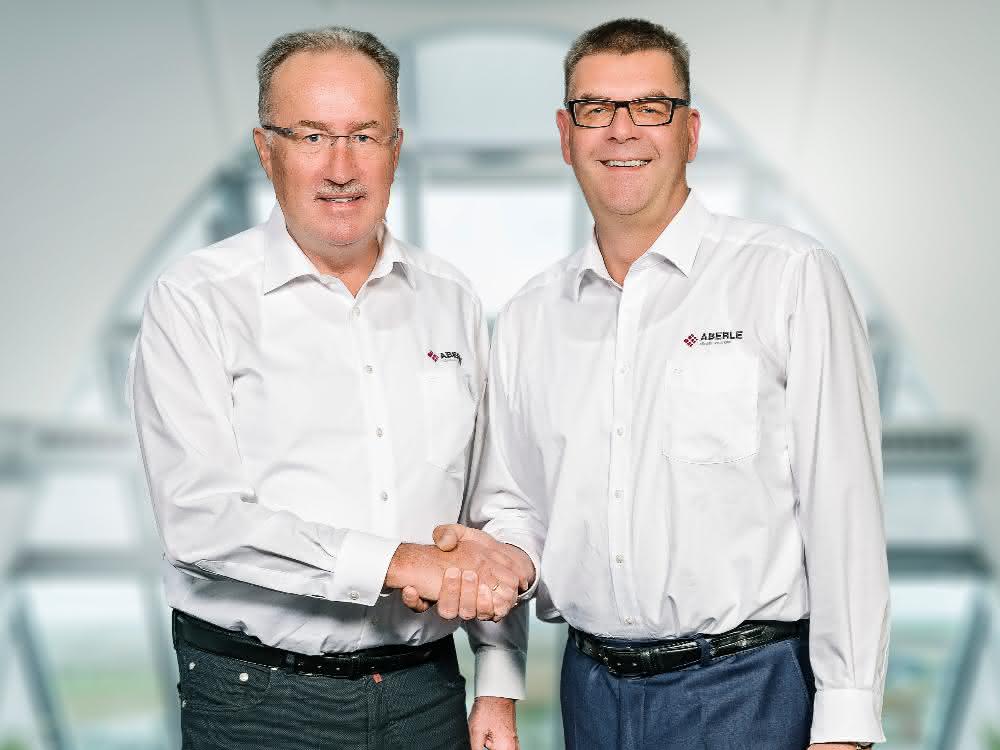 Alt und neu: Volker Knuff geht, Jörg Wurlitzer(r.) übernimmt.