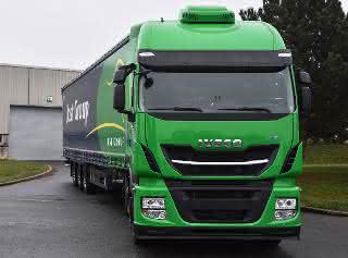 LNG-Fahrzeuge: Iveco übergibt 30 Stralis an Jost Gruppe LNG-Fahrzeuge: Iveco übergibt 30 Stralis an Jost Gruppe