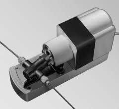 Wobble piston metering pump