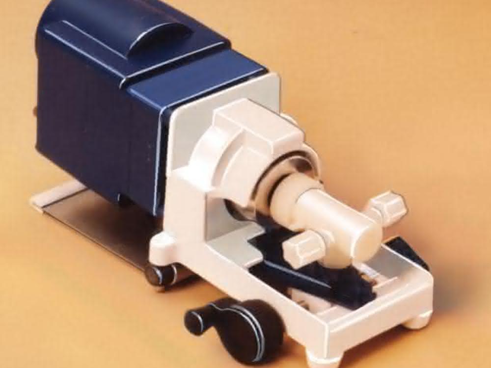 Low-pressure feed pump