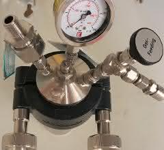 Druckgefäß (Autoklav) zur Durchführung der Hydrierung fluorierter Pyridine. Die Reaktionen werden bei einem Wasserstoffdruck von 50 bar durchgeführt. Druckgefäß (Autoklav) zur Durchführung der Hydrierung fluorierter Pyridine. Die Reaktionen werden bei einem Wasserstoffdruck von 50 bar durchgeführt.