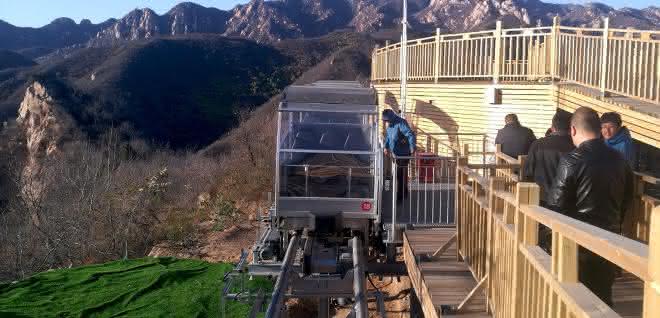 Item frame for cable car