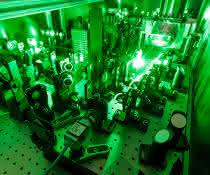 Extrem leistungsstark: Thales-Laser im Laserlabor JuSPARC.