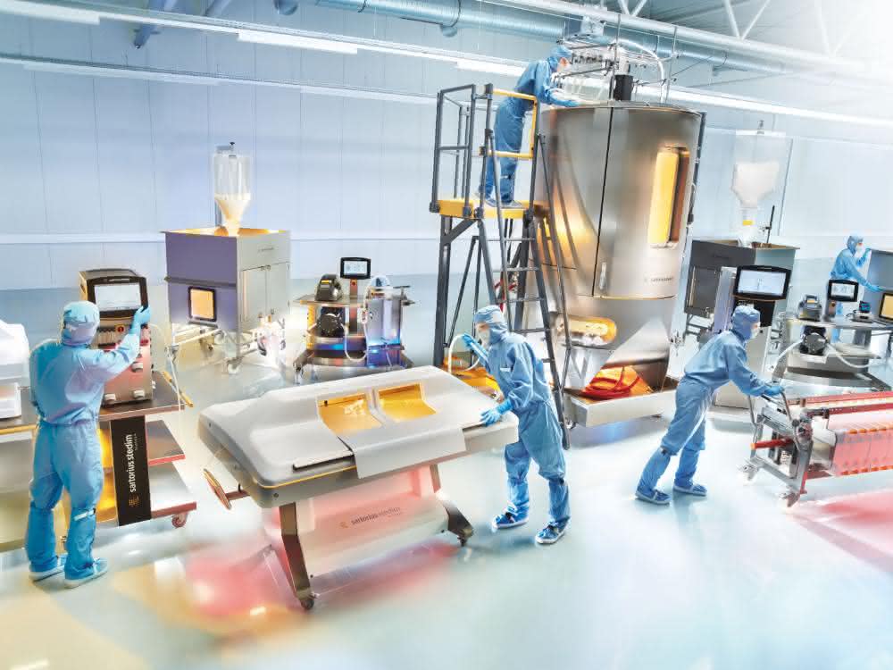 Damit Zellen bei der Herstellung von pharmazeutischen Wirkstoffen optimal wachsen können, werden die Zellen in einem Bioreaktor unter kontrollierten Bedingungen kultiviert. Innovative Technologien für die Herstellung von Biopharmazeutika hat die Sparte Bioprocess Solutions von Sartorius zu bieten.