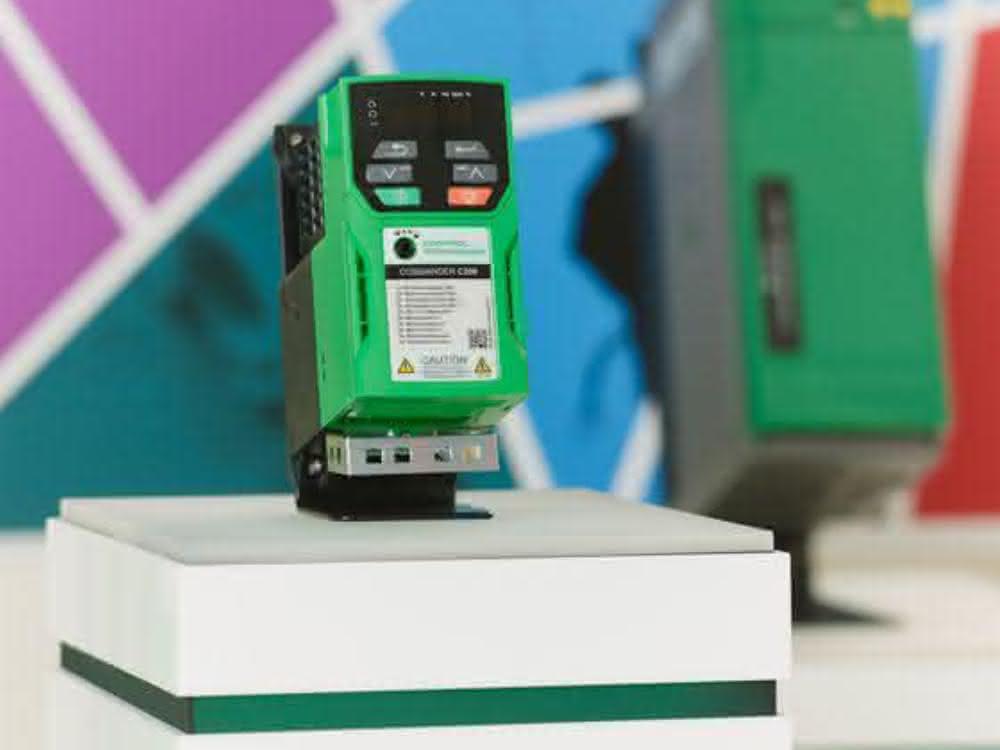 Commander frequency inverter