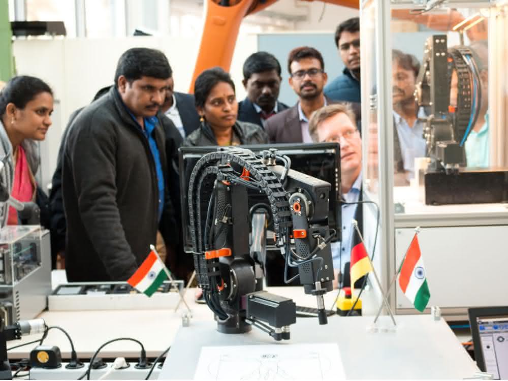 Igus low-cost robot workshop