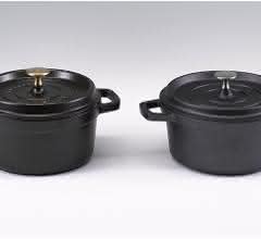 Zwilling roaster with plagiarism (right) Roaster from Zwilling with plagiarism
