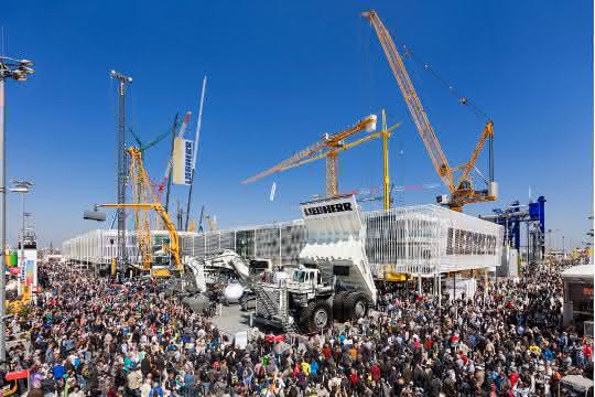 Stand der Firmengruppe Liebherr auf der Bauma 2016