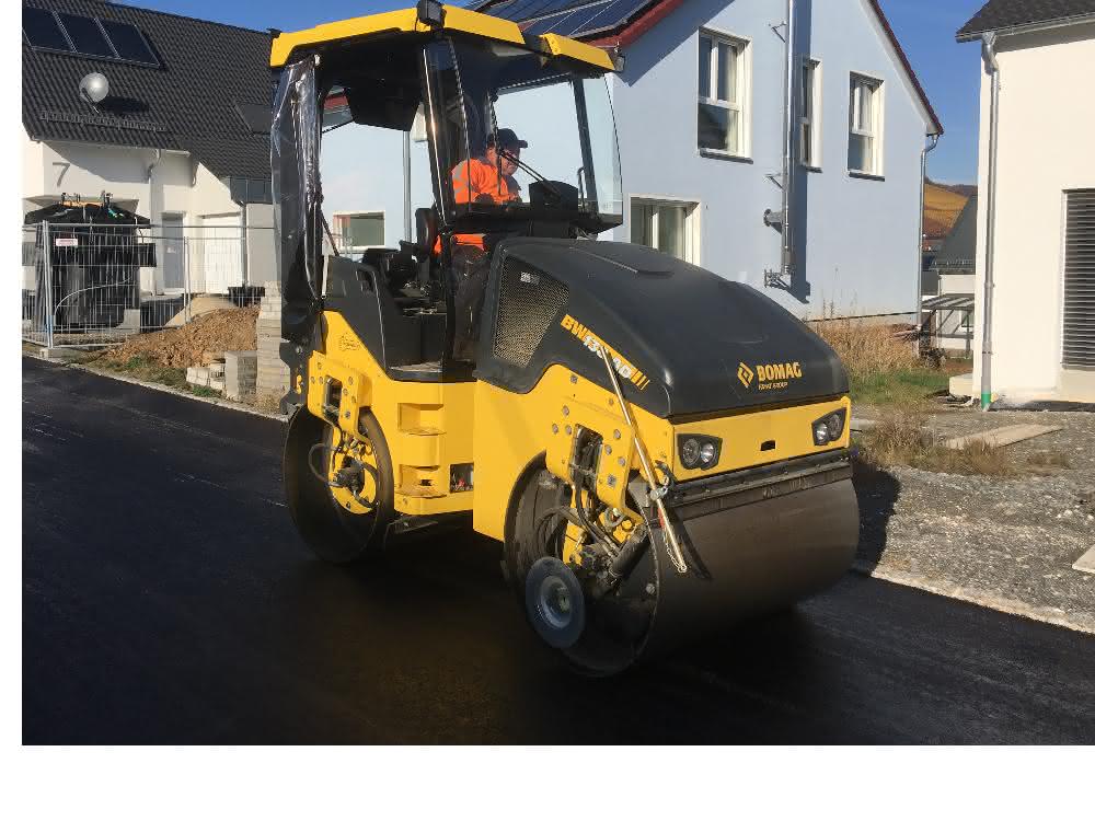 Leichte Tandemwalze von Bomag jetzt mit Wetterschutzkabine Leichte Tandemwalze von Bomag jetzt mit Wetterschutzkabine