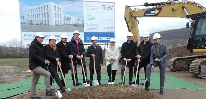 Spatenstich der neuen R+W Zentrale Spatenstich der neuen R+W Zentrale