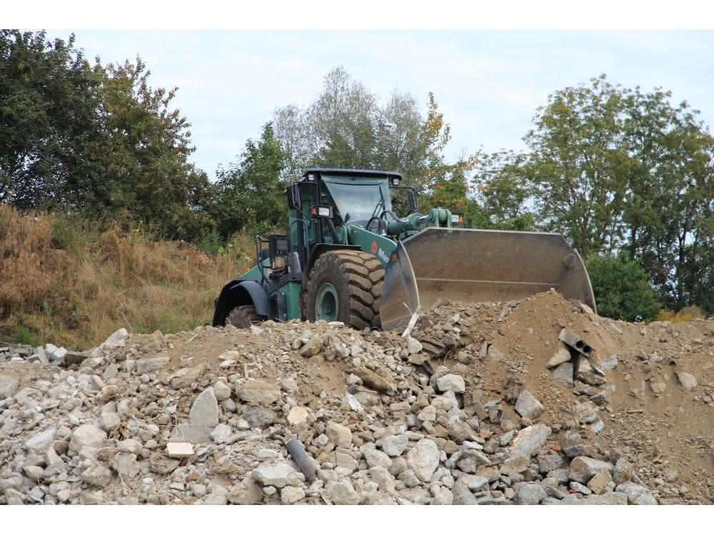 Hitachi-Radlader im Einsatz