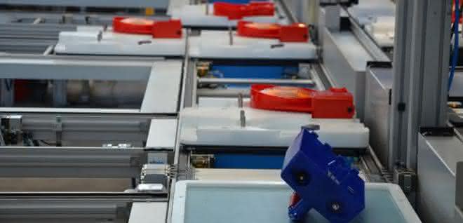 Workpiece carrier transport system