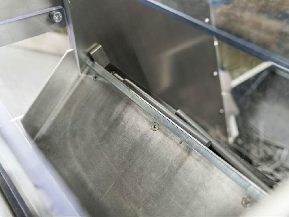 Advertisement - Highlight of the week: The new STS step conveyor from RNA
