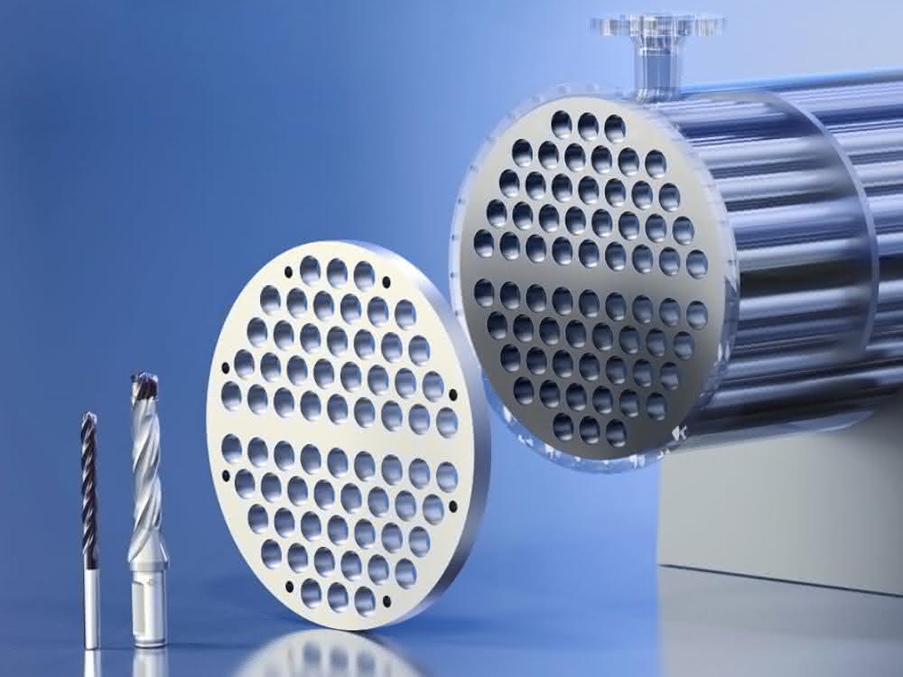 Three-edged replaceable head drill bit