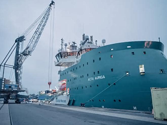 Port logistics: epas supplies Hohe See and Albatros offshore wind farms