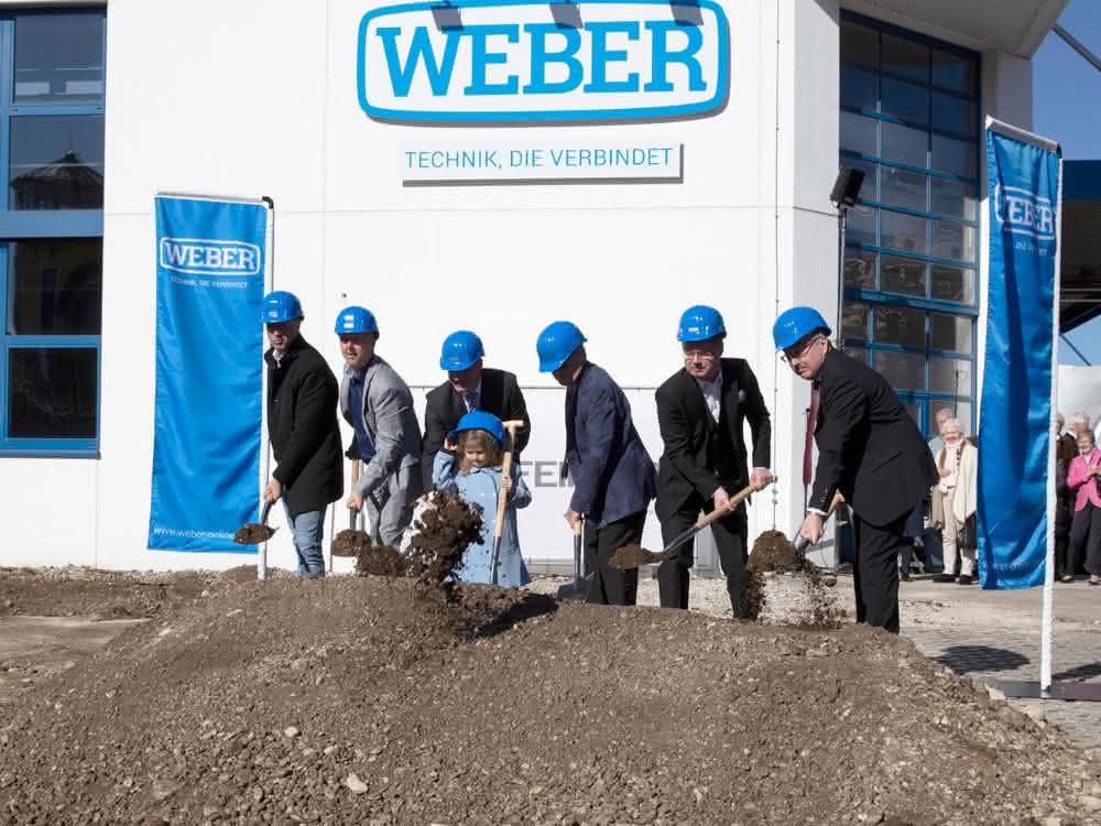 Weber-Spatenstich Spatenstich: Weber erweitert Firmensitz in Wolfratshausen