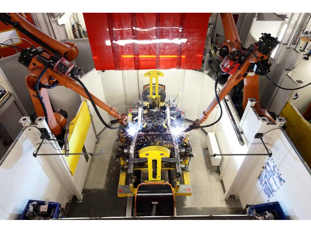 Welding takes place directly in the line Welding of small parts